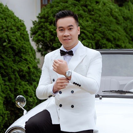 Tác giả Nam Quyền