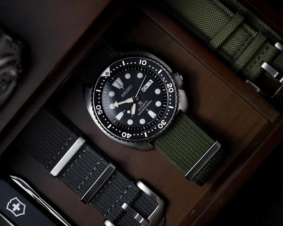 Bộ máy 4R36 Seiko siêu bền ứng dụng trên đồng hồ - ảnh 2