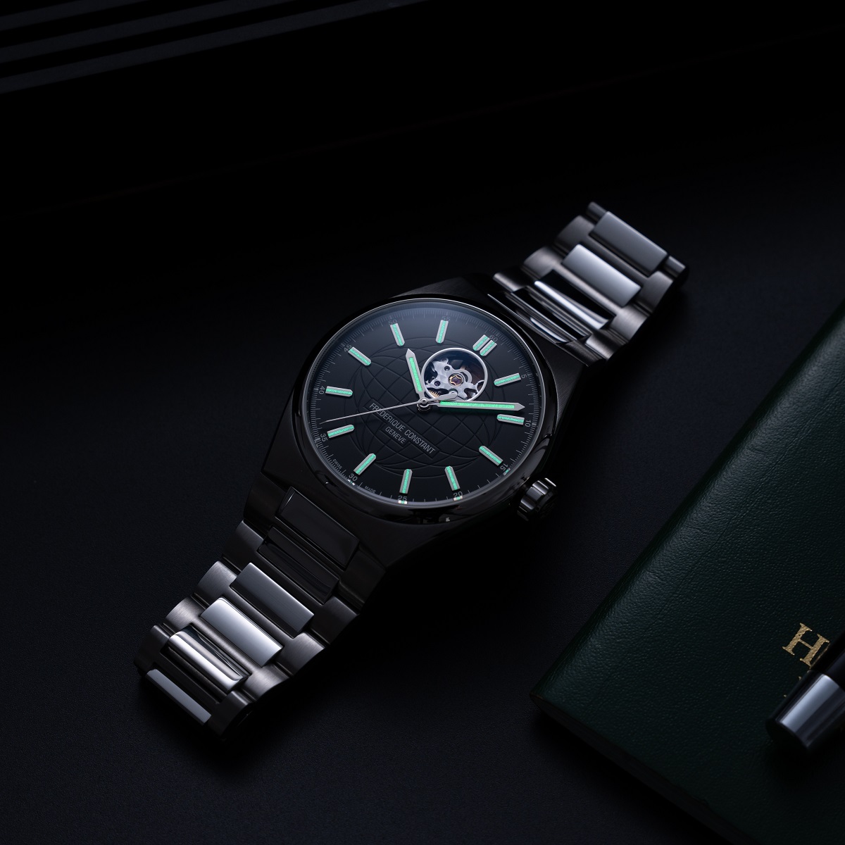 dong-ho-Frederique-Constant-Highlife-FC-310B4NH6B-4 Đồng hồ Frederique Constant Highlife FC-310B4NH6B - Ảnh 4