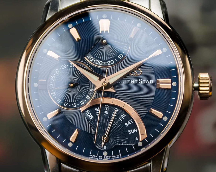 Orient Star Retrograde kim di chuyển theo đĩa số hình quạt (vòng cung) và quay ngược trở lại - ảnh 1