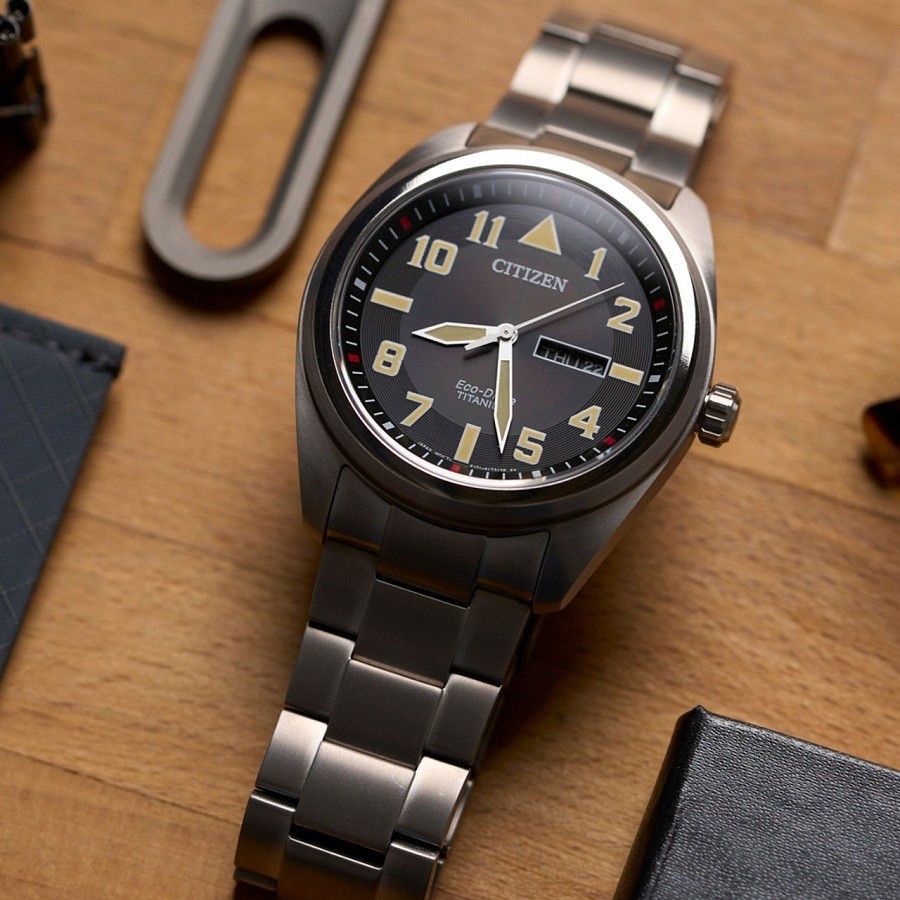 Vẻ đẹp từ chất liệu Titanium có trên đồng hồ Citize Eco Drive Titanium - ảnh 2