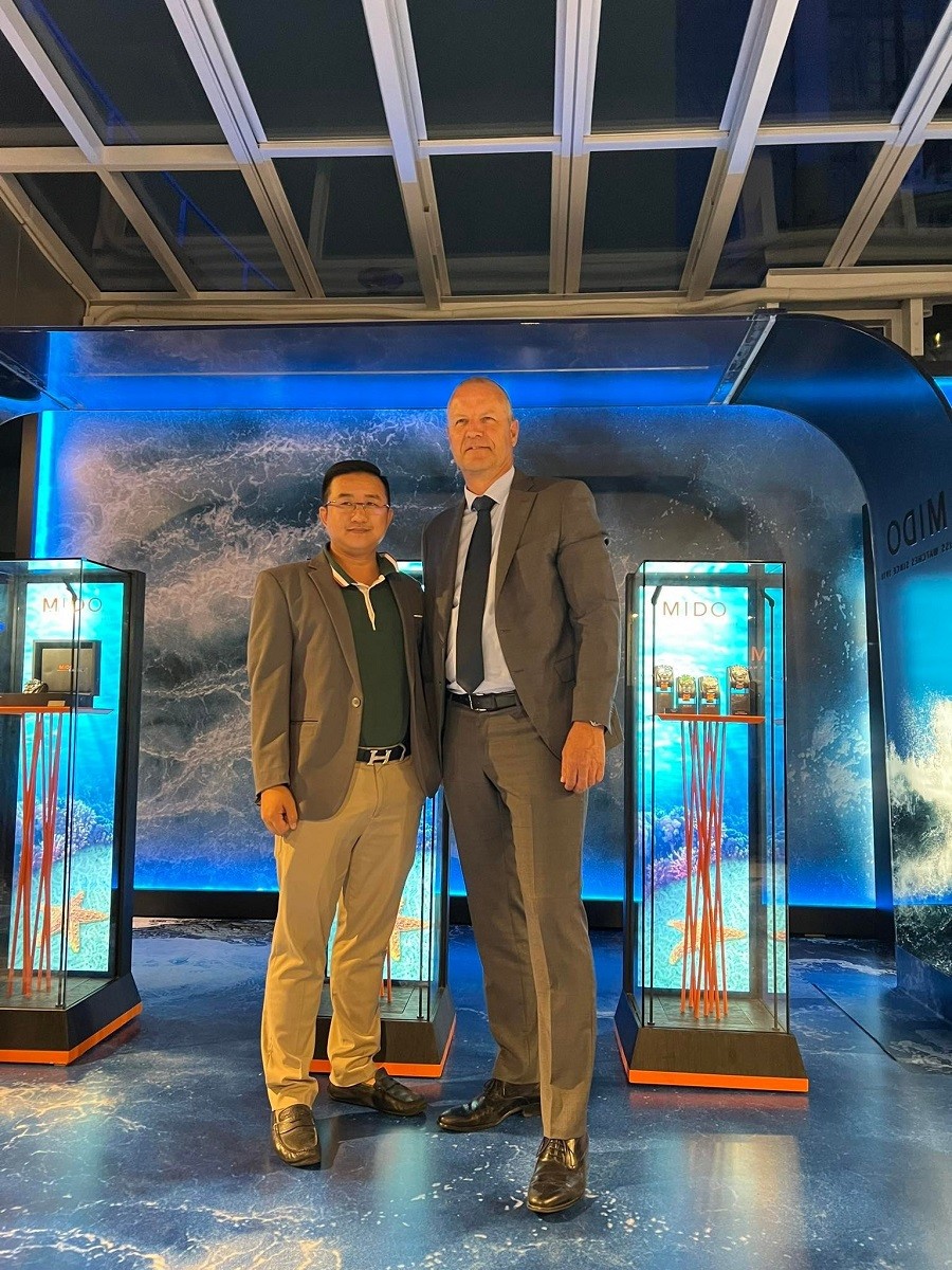 Giám đốc toàn cầu của Mido gặp gỡ Giám đốc điều hành Đồng Hồ Hải Triều tại sự kiện - ảnh 3