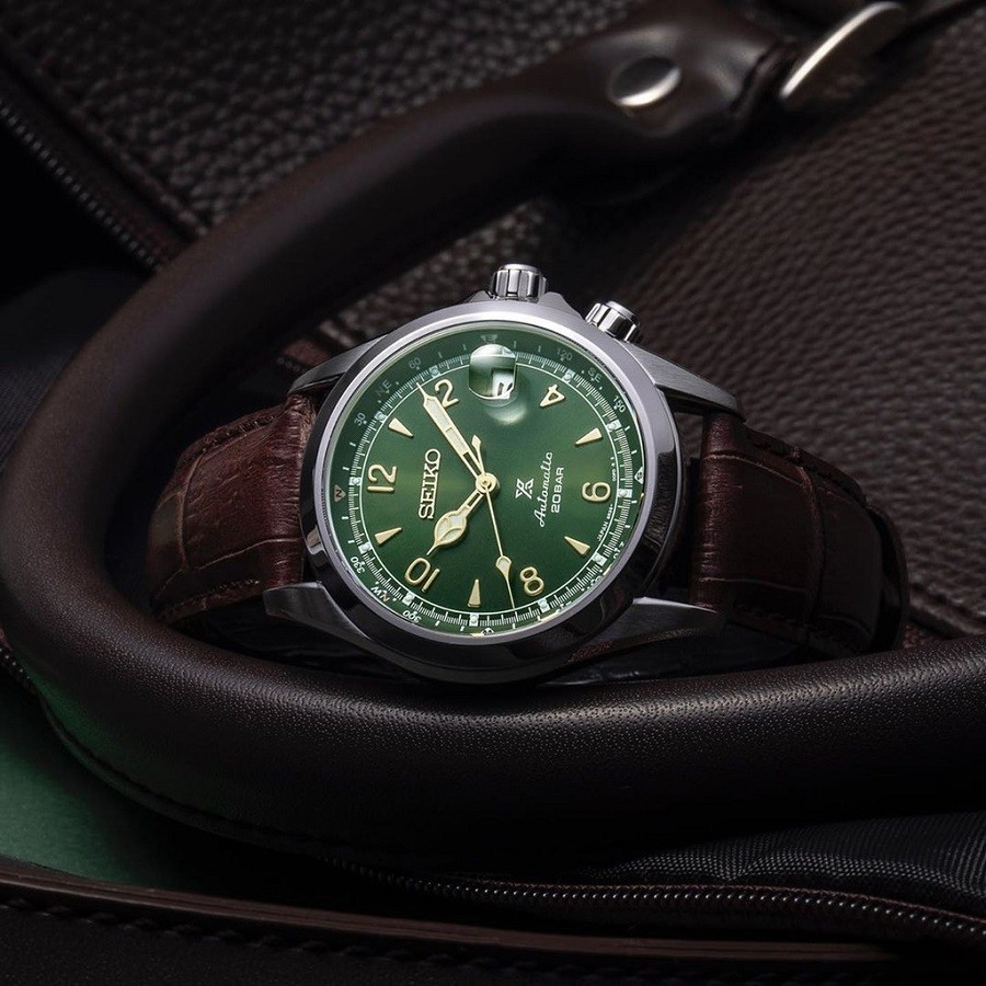 Tại sao một số mẫu Seiko Alpinist có 2 núm vặn - ảnh 27