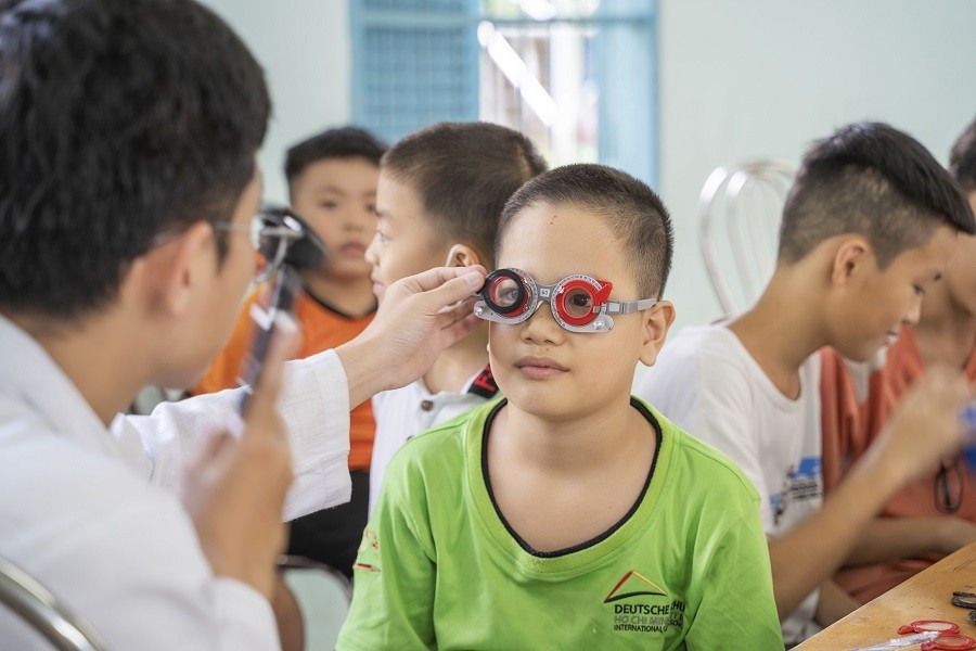 Hải Triều khám sàng lọc cho tất cả em nhỏ tại Trung tâm nhân đạo và Mái ấm - ảnh 5