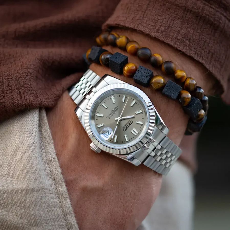 Seiko Datejust khi đeo trên tay đầy sang trọng, không khác gì một chiếc Rolex