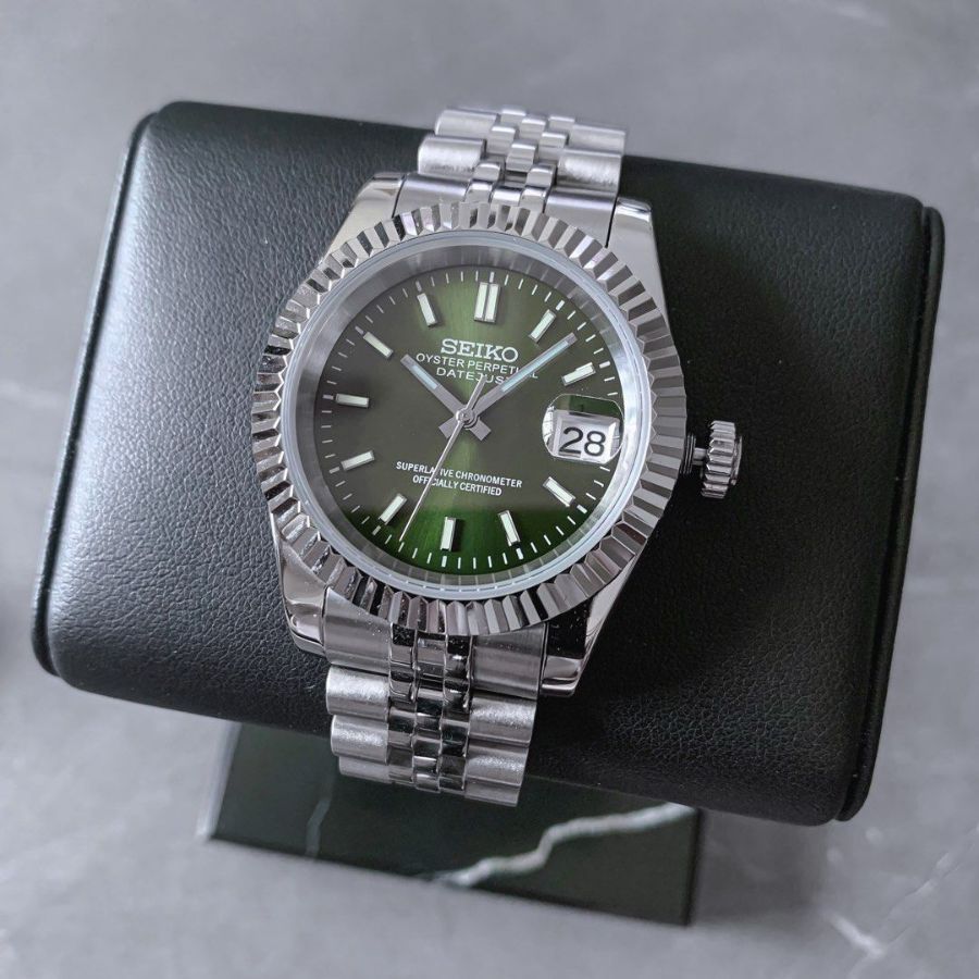 Seiko Datejust mặt xanh lấp lánh, có chất lượng hoàn thiện tốt