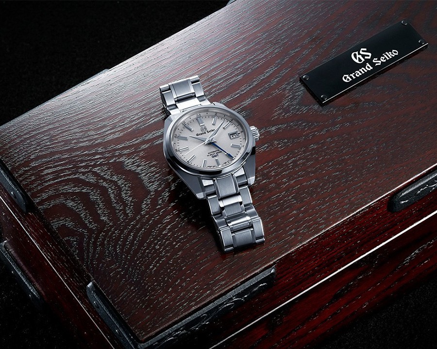 Grand Seiko GMT Heritage SBGJ201 - ảnh 3