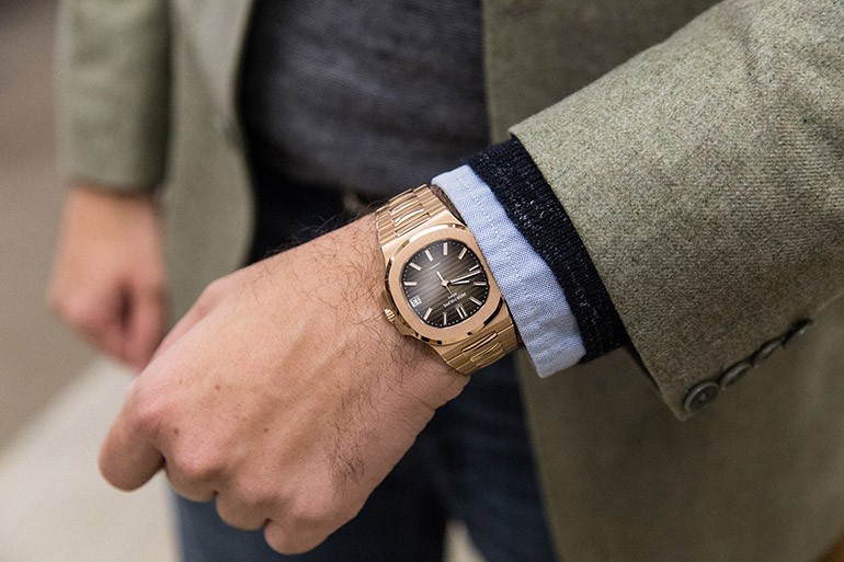 Đồng hồ Patek Philippe Geneve giá bao nhiêu? Mua ở đâu? - ảnh 1