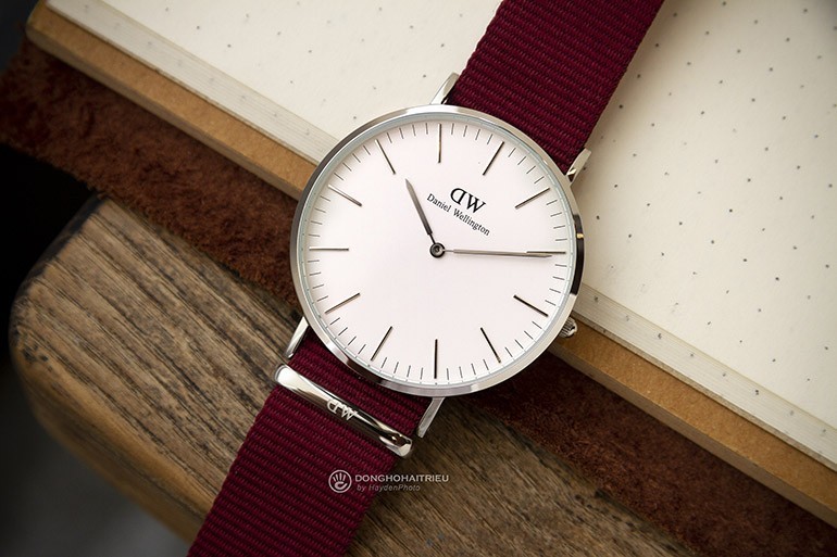 Ngây ngất trước đồng hồ Daniel Wellington DW00100268 dây vải đỏ - ảnh 1