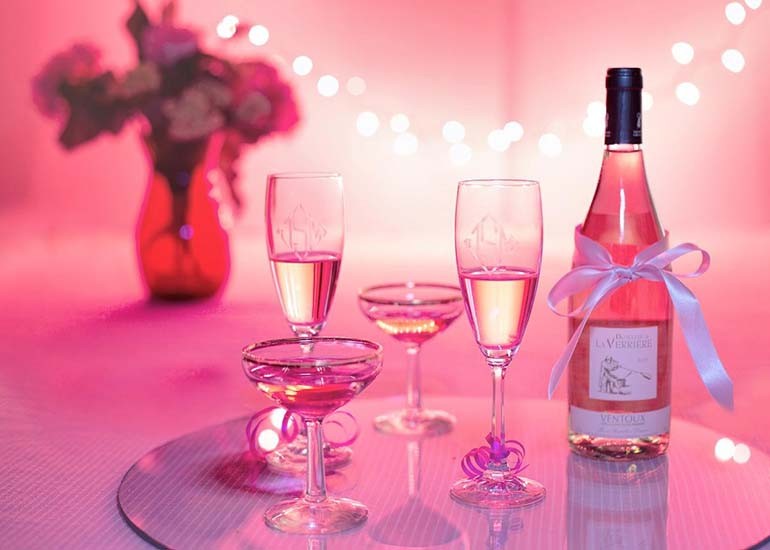 quà tặng 20-10 đồng nghiệp nữ - rượu
