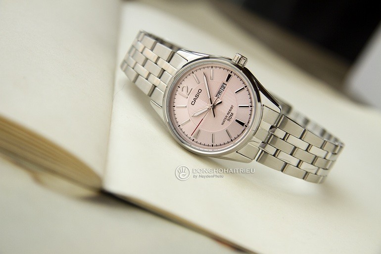 Đồng hồ Casio LTP-1335D-5AVDF giá rẻ, thay pin miễn phí - Ảnh 2