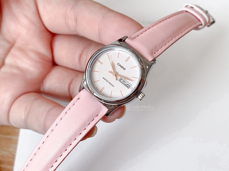 Sắc hồng tinh tế nhẹ nhàng của Casio LTP-V006L-4BUDF- Hình 3