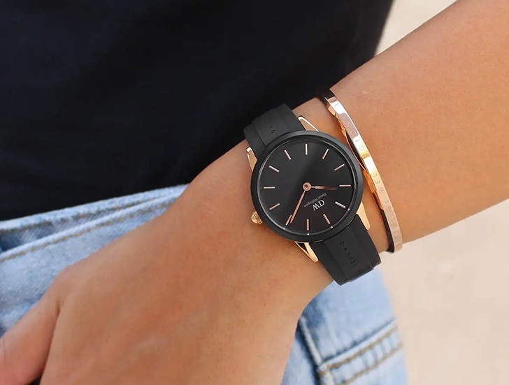 Đồng hồ Daniel Wellington DW00100426 mặt đen, chống nước khủng 10ATM - ảnh 3