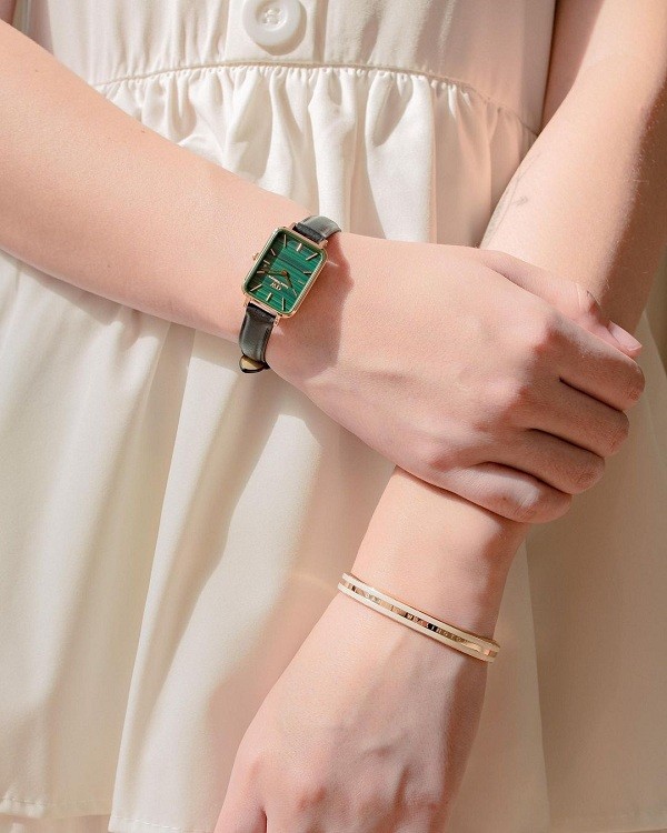 Đồng hồ Daniel Wellington DW00100439 mặt xanh sang trọng - ảnh 3