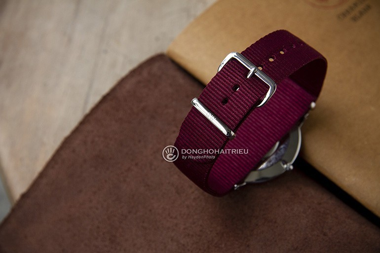 Ngây ngất trước đồng hồ Daniel Wellington DW00100268 dây vải đỏ - ảnh 3