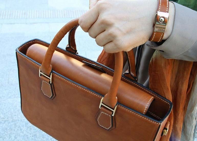 quà tặng 20-10 cho bạn thân nữ - túi xách