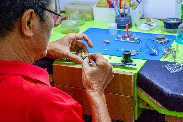 Đội ngũ kỹ thuật viên lâu năm và lành nghề - Hình 7