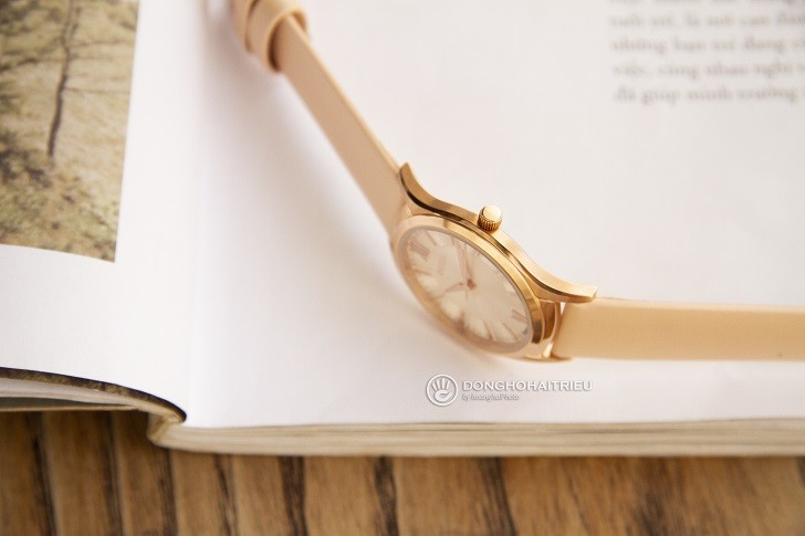 Doxa D202RIY nhẹ nhàng, nữ tính nhờ tông màu vàng hồng - Ảnh: 2