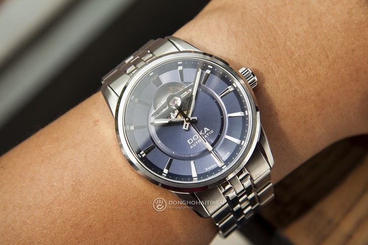 Liệu Doxa D211SBU có xứng đáng với giá bán hơn 43 triệu? - Ảnh: 2