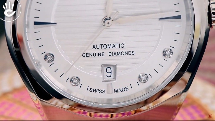 Doxa D189SSV đắt giá không chỉ nhờ 8 viên kim cương tự nhiên - Ảnh: 4