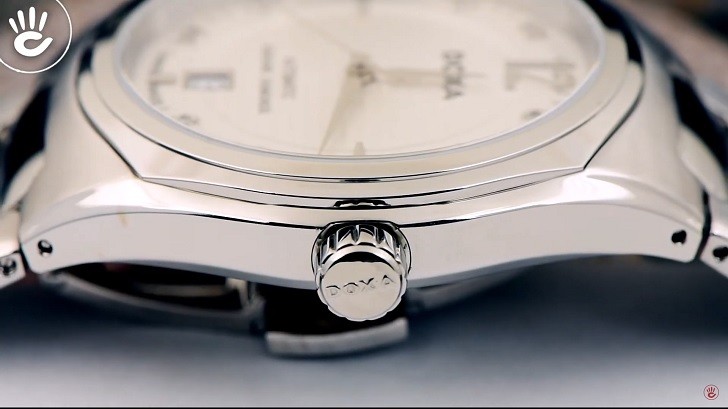 Doxa D189SSV đắt giá không chỉ nhờ 8 viên kim cương tự nhiên - Ảnh: 7