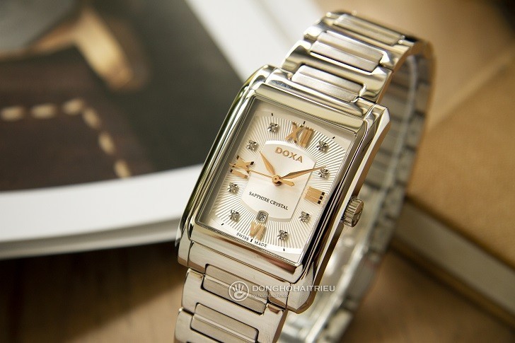 Doxa D194SSD độc đáo với mặt chữ nhật và 8 viên kim cương - Ảnh: 2