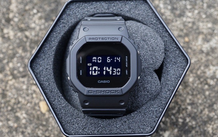 G-Shock DW-5600BB-1DR được tích hợp hơn 10 tính năng - Ảnh: 4