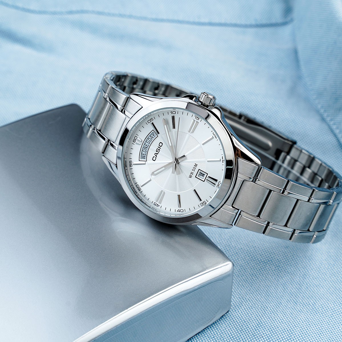 Casio MTP-1381D-7A Orologio Uomo E Donna - Elegante E Classico Con Quadrante Bianco