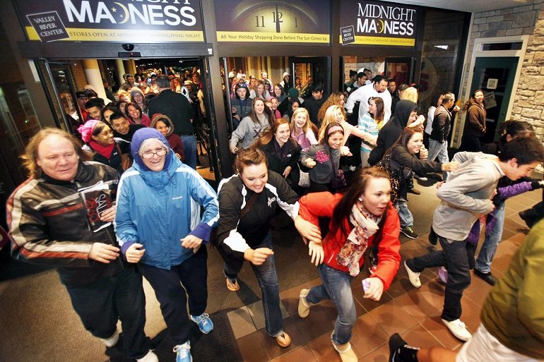 Black Friday là ngày gì? Những cú lừa giảm giá cực mạnh - Ảnh: 15