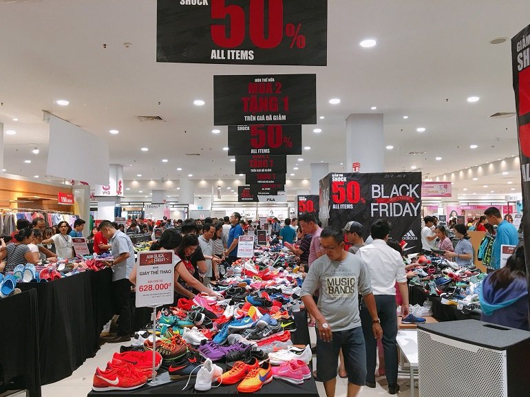 Black Friday là ngày gì? Những cú lừa giảm giá cực mạnh - Ảnh: 2