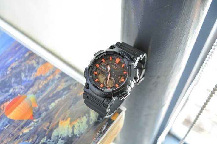 Đồng hồ Casio AEQ-110W-1A2VDF giá rẻ, siêu chức năng tiện ích - Ảnh 1