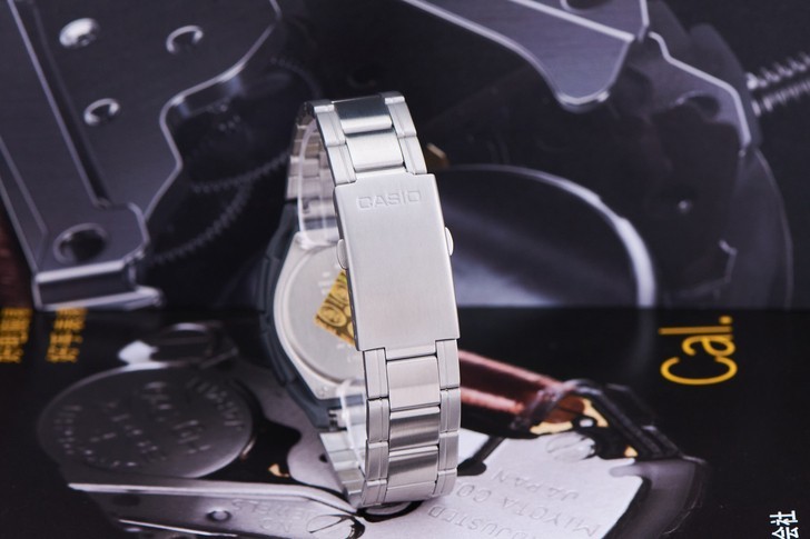 Đồng hồ Casio AW-81D-7AVDF giá rẻ và thay pin miễn phí - Ảnh 4