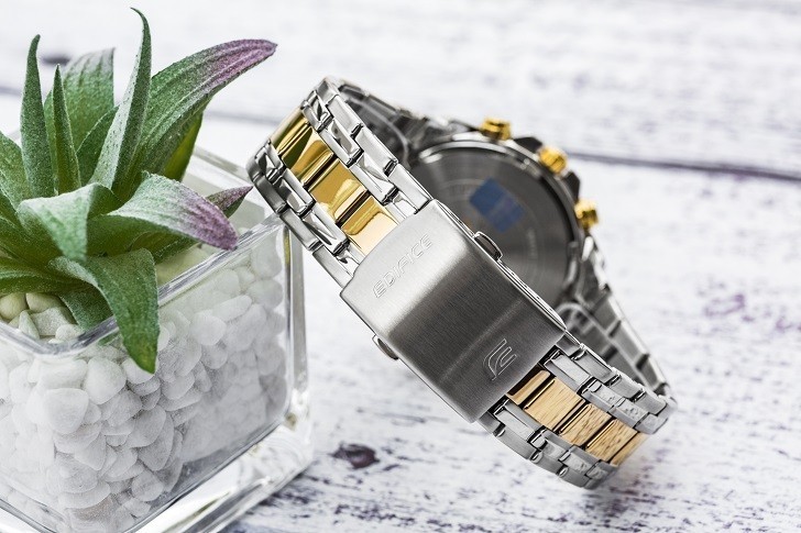 Đồng hồ Casio EFR-539SG-1AVUDF chống nước 100m, đi bơi - Ảnh: 2