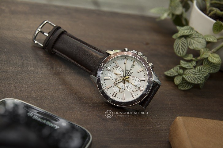 Đồng hồ thời trang Casio EFR-546L-7AVUDF tích hợp hàng loạt tính năng thể thao - Ảnh 1