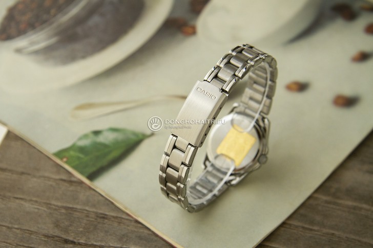 Đồng hồ Casio LTP-1215A-7ADF giá rẻ và thay pin miễn phí - Ảnh 4