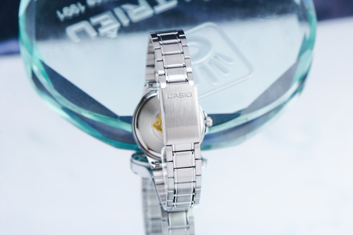 Đồng hồ Casio LTP-V300D-1A2UDF giá rẻ, thay pin miễn phí - Ảnh 4