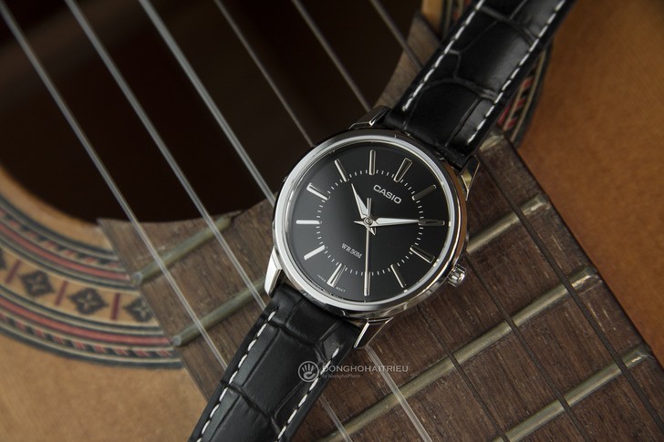 Đồng hồ Casio LTP-1303L-1AVDF giá rẻ, thay pin miễn phí - Ảnh 2
