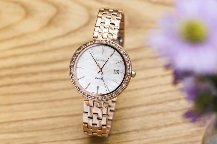 Đồng hồ Casio SHE-4052PG-4AUDF: Hấp dẫn ngay từ thiết kế - Ảnh 3