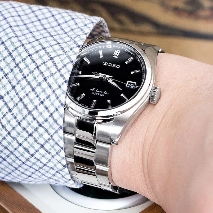 Hiện mua Seiko SARB033 thông qua các trang bán thứ cấp