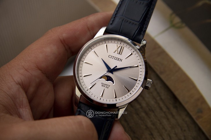 Đồng hồ Citizen AK5000-03A: Ấn tượng với ô lịch trăng sao - Ảnh 2