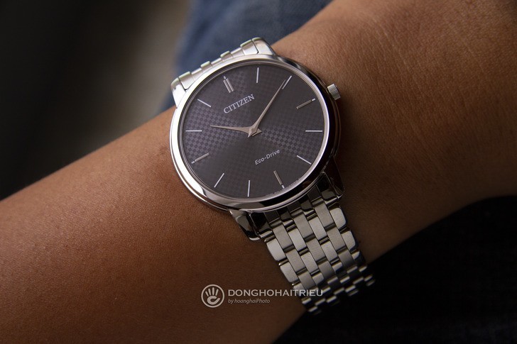 Đồng hồ Citizen AR1130-81H: Thiết kế trẻ trung, không lo hết pin - Ảnh: 1