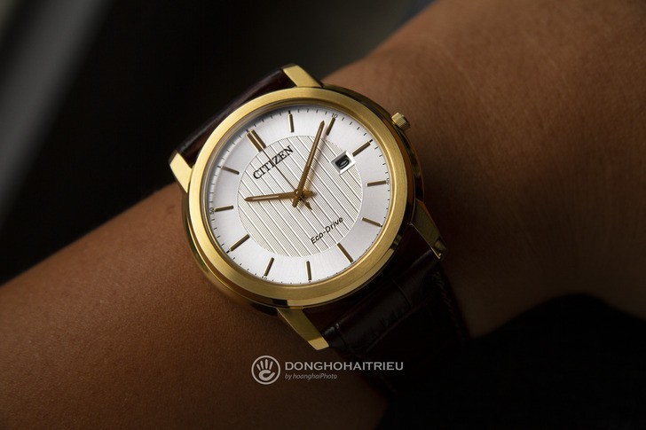 Đồng hồ Citizen AW1212-10A: Thiết kế đơn giản mà sang trọng - Ảnh 2