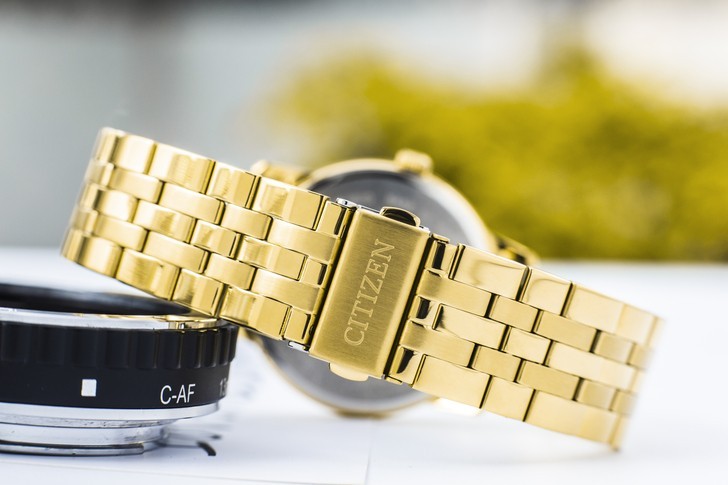 Đồng hồ Citizen BI5032-56A màu vàng sang trọng đính pha lê - Ảnh 4