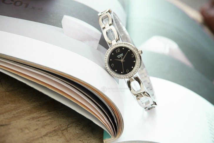Đồng hồ nữ Citizen EJ6070-51E thiết kế đính đá sang trọng - Ảnh 1