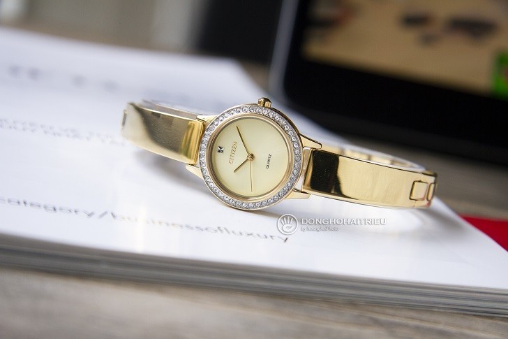 Đồng hồ nữ Citizen EJ6132-55P thiết kế đính đá sang trọng - Ảnh 2