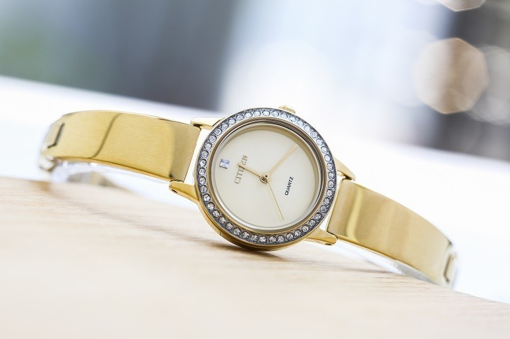 Đồng hồ nữ Citizen EJ6132-55P thiết kế đính đá sang trọng - Ảnh 4