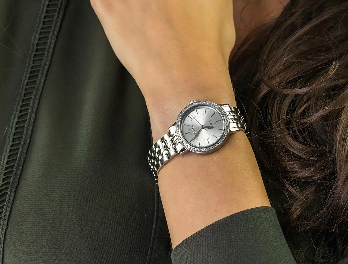 Đồng hồ nữ Citizen EL3040-80A thiết kế đính đá sang trọng - Ảnh 1