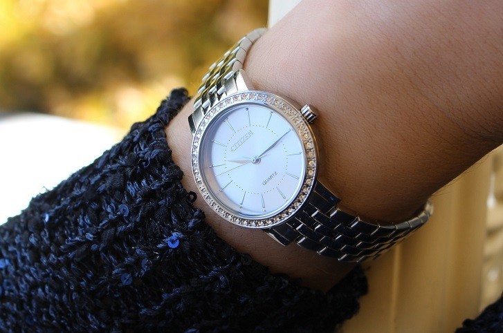 Đồng hồ nữ Citizen EL3040-80A thiết kế đính đá sang trọng - Ảnh 2