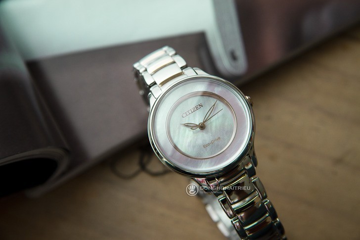 Đồng hồ Citizen EM0384-56D năng lượng ánh sáng hiện đại - Ảnh 1