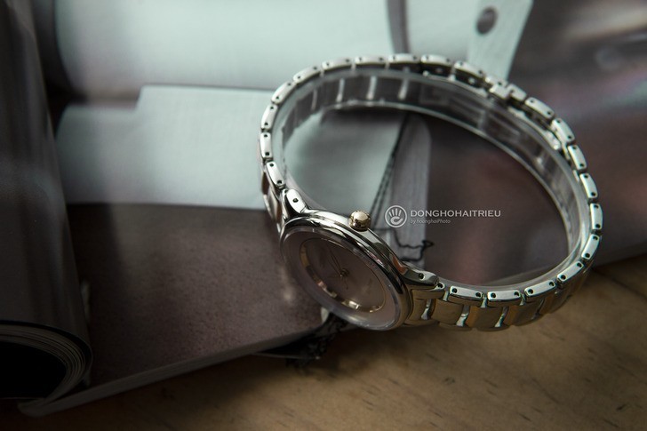 Đồng hồ Citizen EM0384-56D năng lượng ánh sáng hiện đại - Ảnh 6